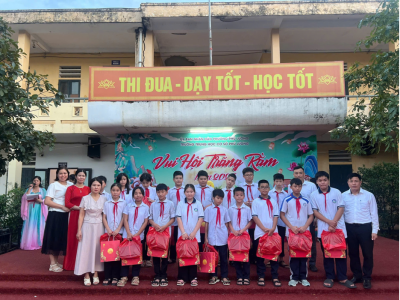 Trường THCS Phú Lương tổ chức hoạt động "Vui hội trăng rằm"