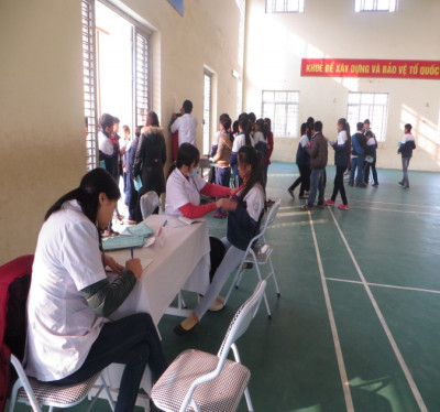 Trường THCS Phú Lương tổ chức khám sức khỏe cho học sinh